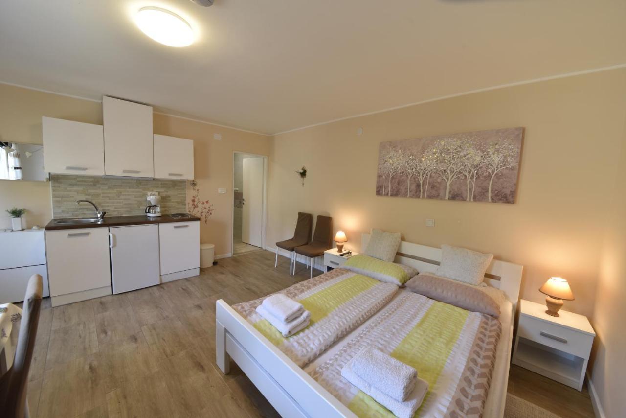 Lea Apartment Кастав Екстериор снимка